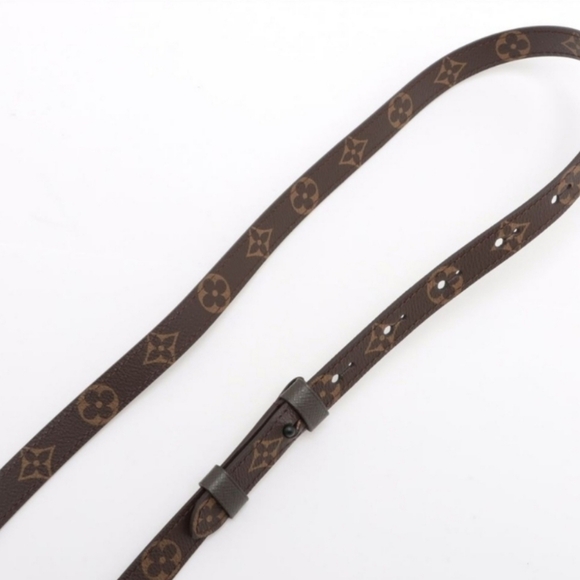 Authentic Louis Vuitton Monogram Taiga Soft Trunk wallet - Picture 7 of 11